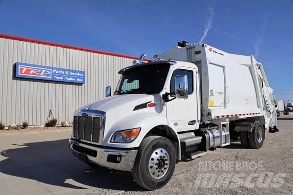 Peterbilt 537 Smetiarske vozidlá
