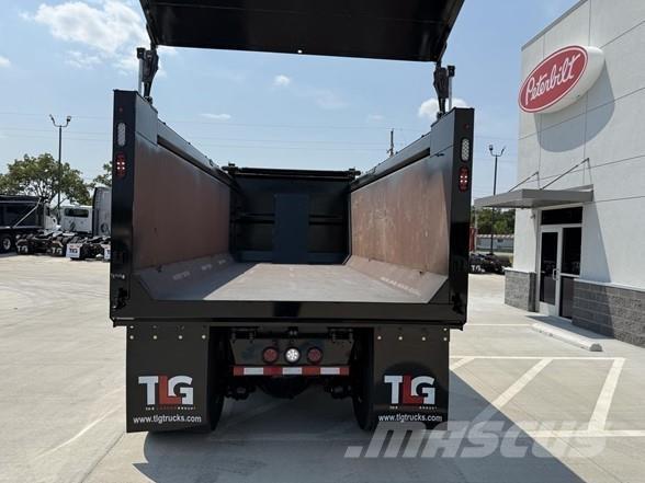 Peterbilt 567 Sklápače