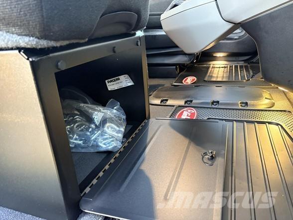 Peterbilt 567 Sklápače