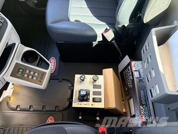 Peterbilt 567 Sklápače