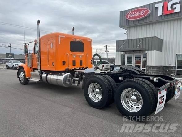 Peterbilt 589 Ťahače