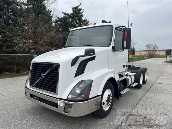 Volvo VNL42T300 Ťahače