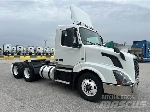 Volvo VNL42T300 Ťahače