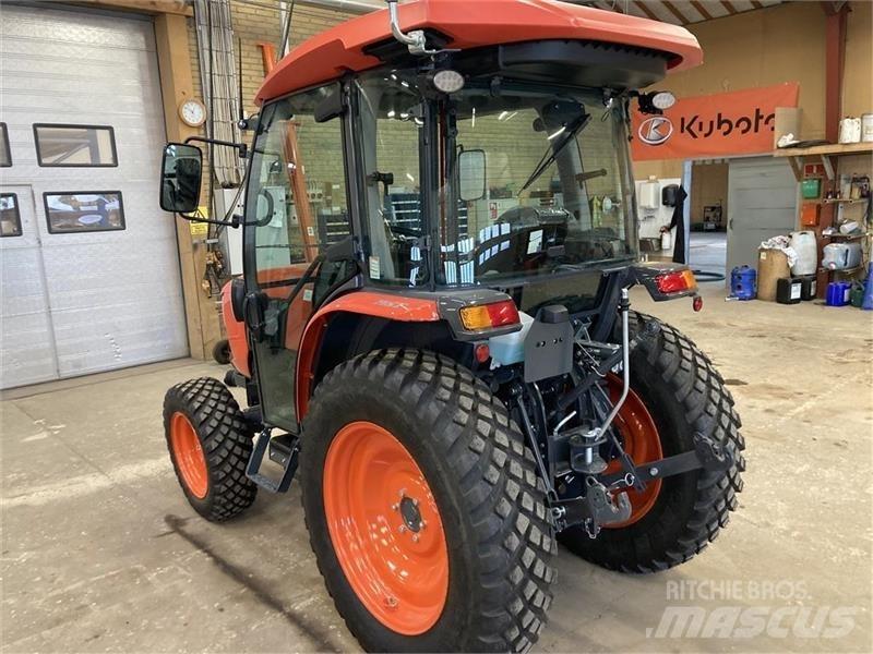 Kubota L2-452 Kompaktné traktory