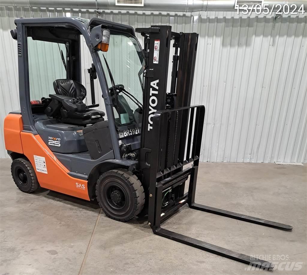 Toyota 52-8FDF25 Dieselové vozíky