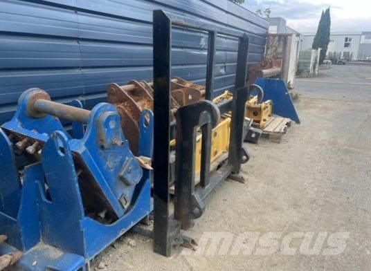 Merlo Pique botte Teleskopické manipulátory