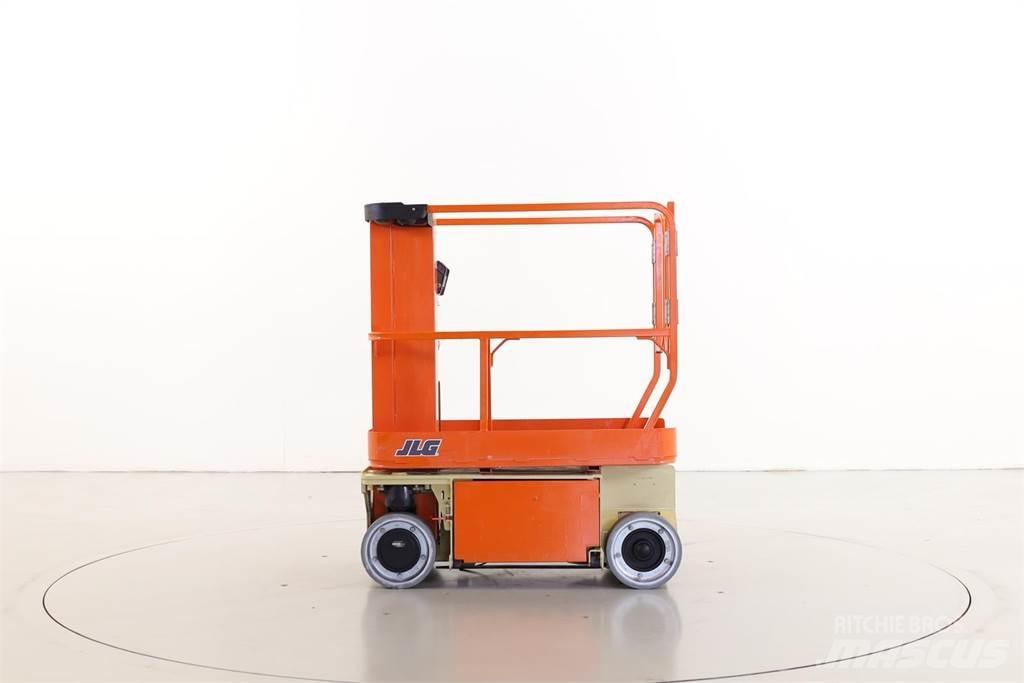 JLG 1230ES Vertikálne stĺpové výťahy