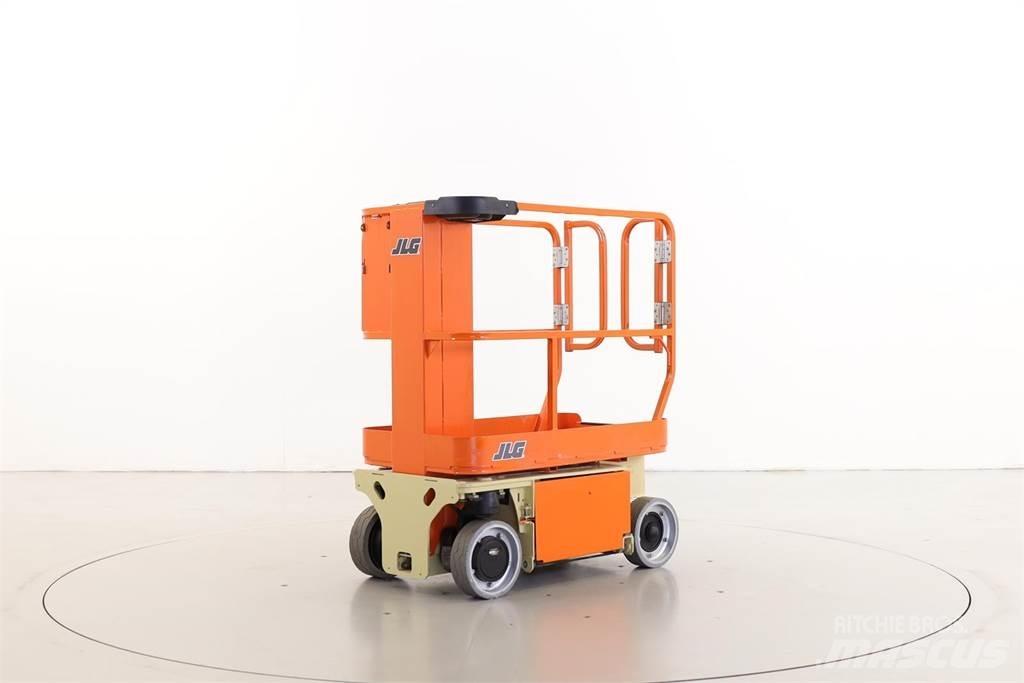 JLG 1230ES Vertikálne stĺpové výťahy