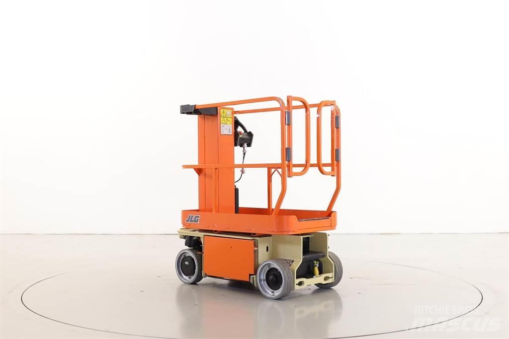 JLG 1230ES Vertikálne stĺpové výťahy