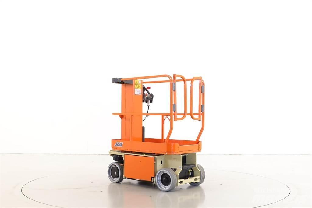 JLG 1230ES Vertikálne stĺpové výťahy