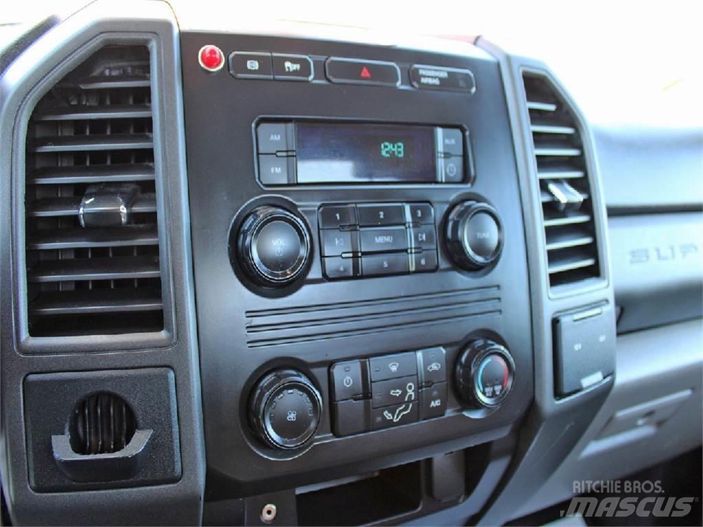 Ford F550 Komunálne / Multi-úžitkové vozidlá