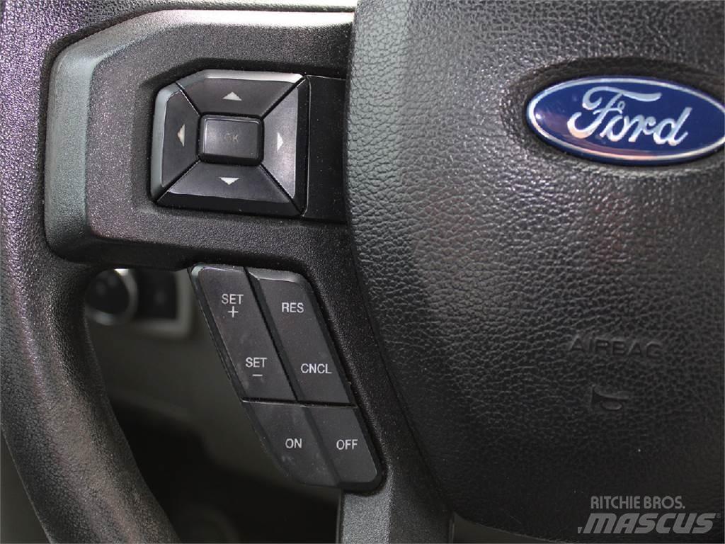 Ford F550 Autoplošiny