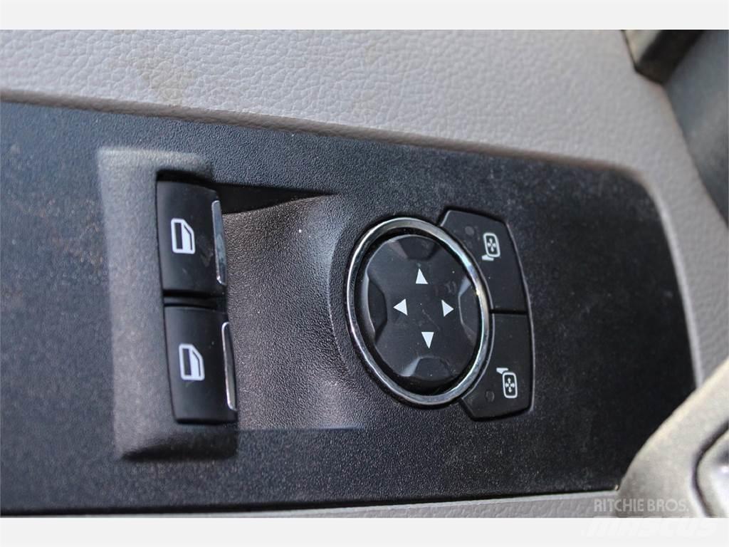Ford F550 Autoplošiny
