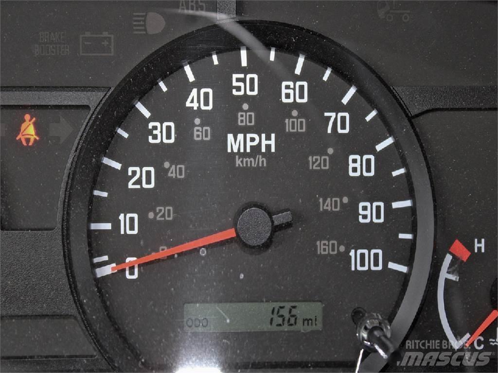 Isuzu NPR-HD Skriňová nadstavba