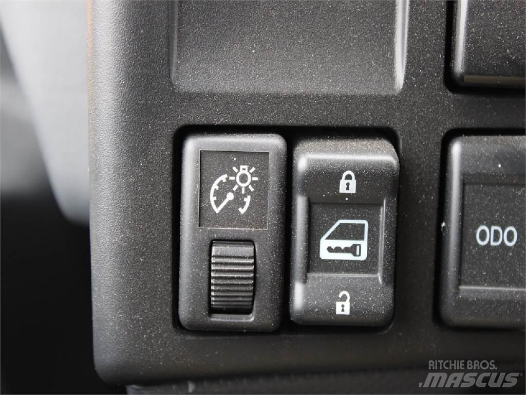 Isuzu NRR Nosiče kontajnerov/Prepravníky kontajnerov