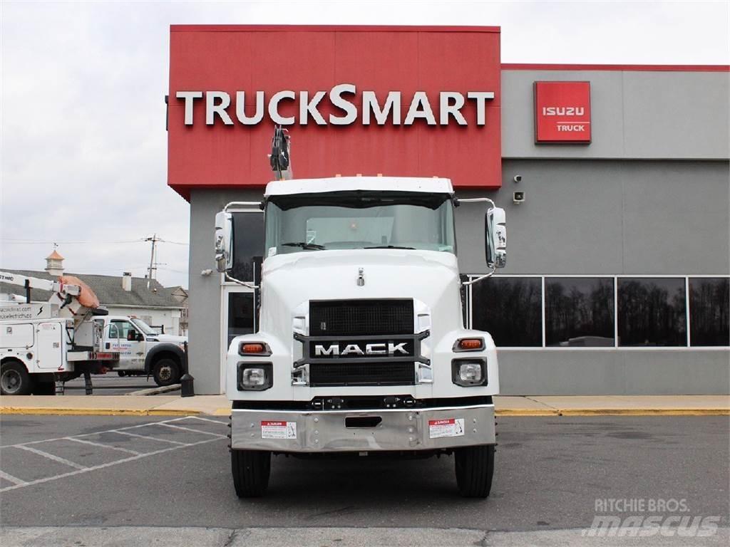 Mack MD6 Vyslobodzovacie vozidlá