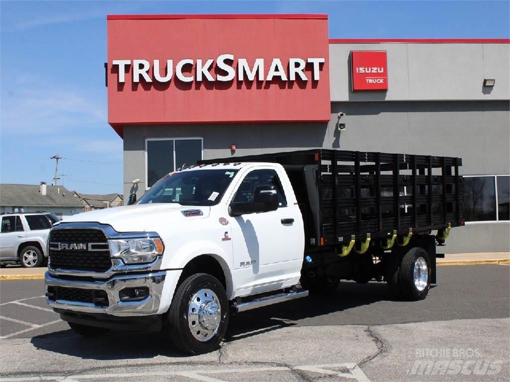 RAM 5500 Plošinové nákladné automobily/nákladné automobily so sklápacími bočnicami