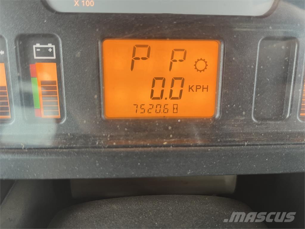 Challenger MT775E Traktory