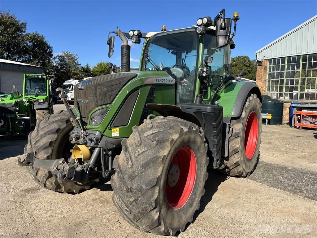 Fendt 718 Traktory