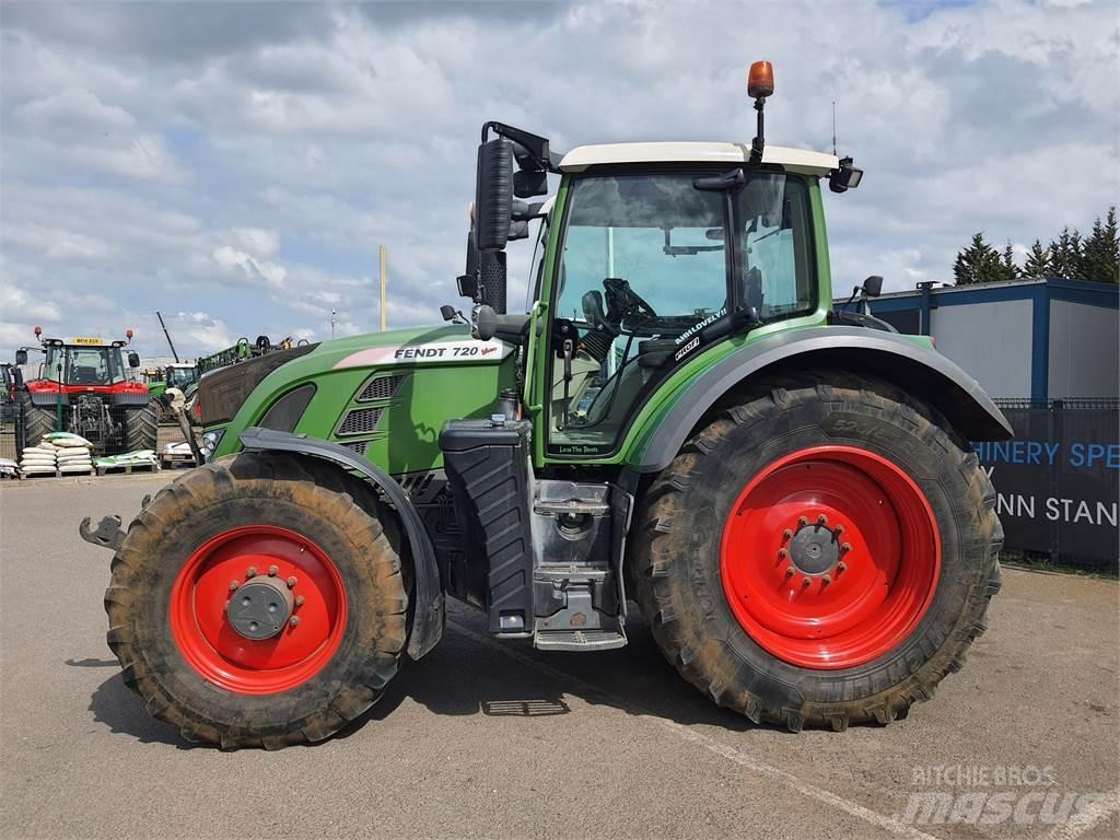 Fendt 720 VARIO S4 Traktory