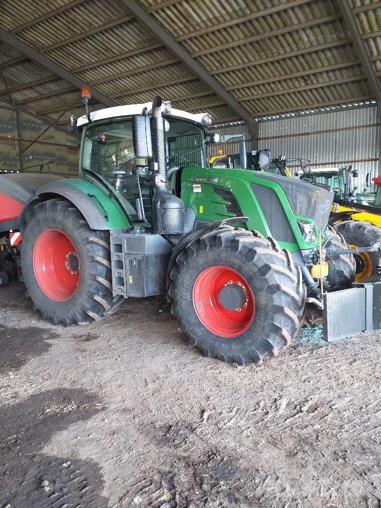 Fendt 824 Traktory