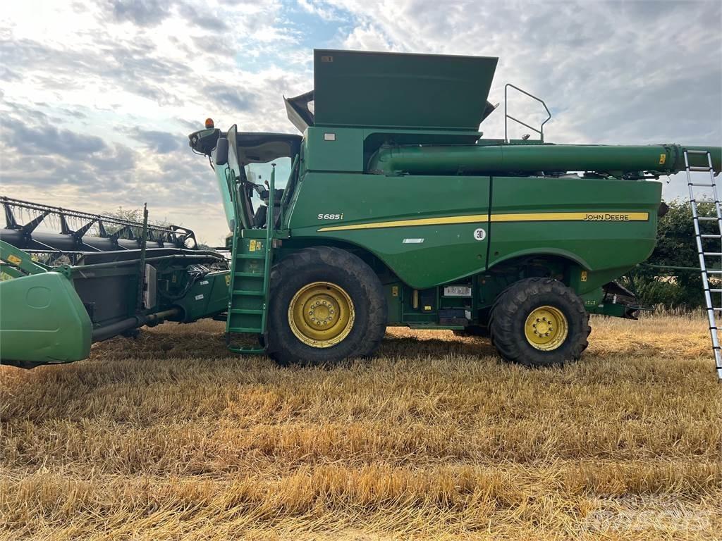 John Deere S685I Kombinované zberacie stroje
