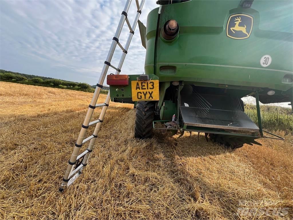 John Deere S685I Kombinované zberacie stroje