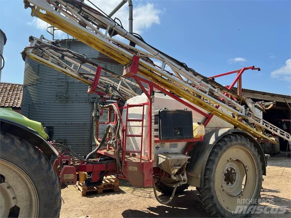 Landquip 3000L Ťahané postrekovače