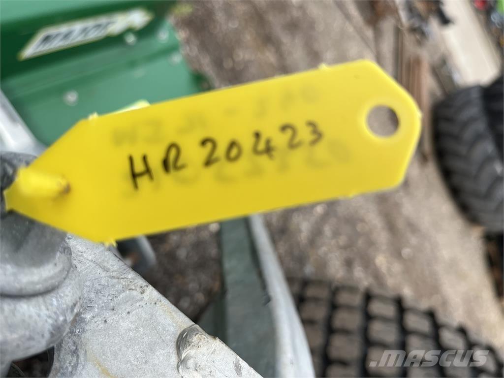 Major MJ71-240 Žacie stroje