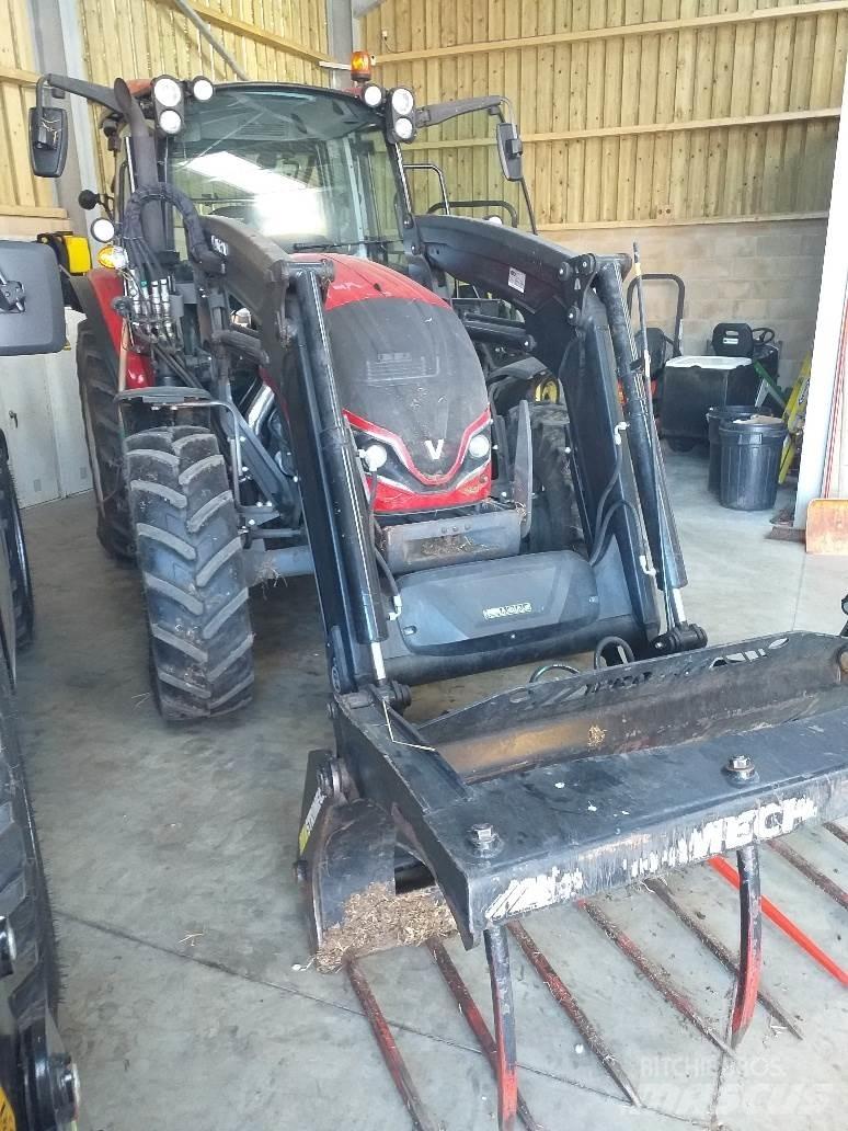 Valtra A115MH4 Traktory