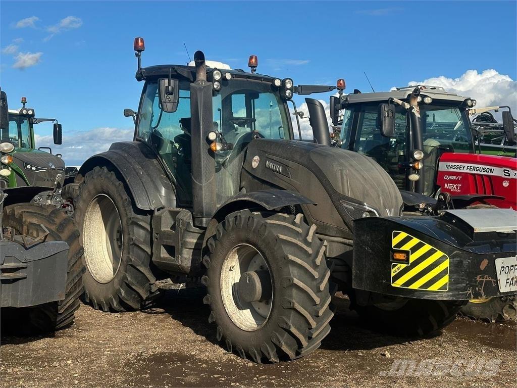 Valtra T234D Traktory