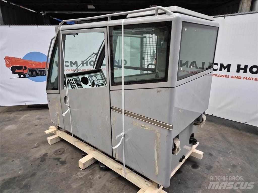  C.T.2 upper cabin Kabíny a interiér