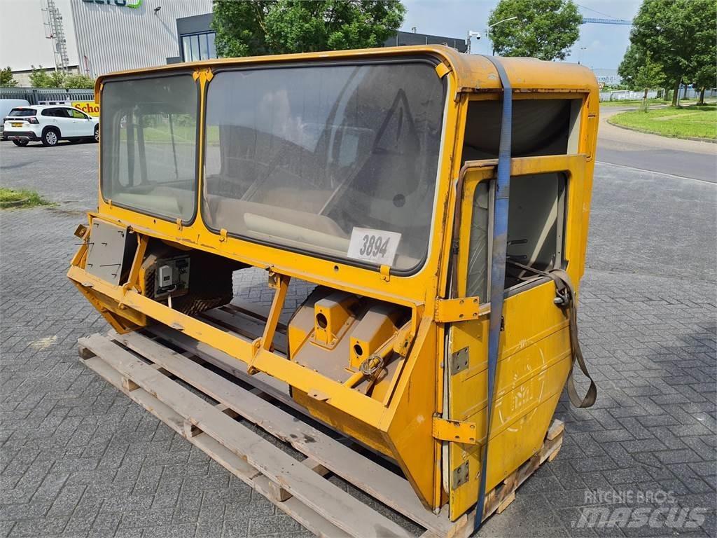 Faun KF lower cabin Kabíny a interiér