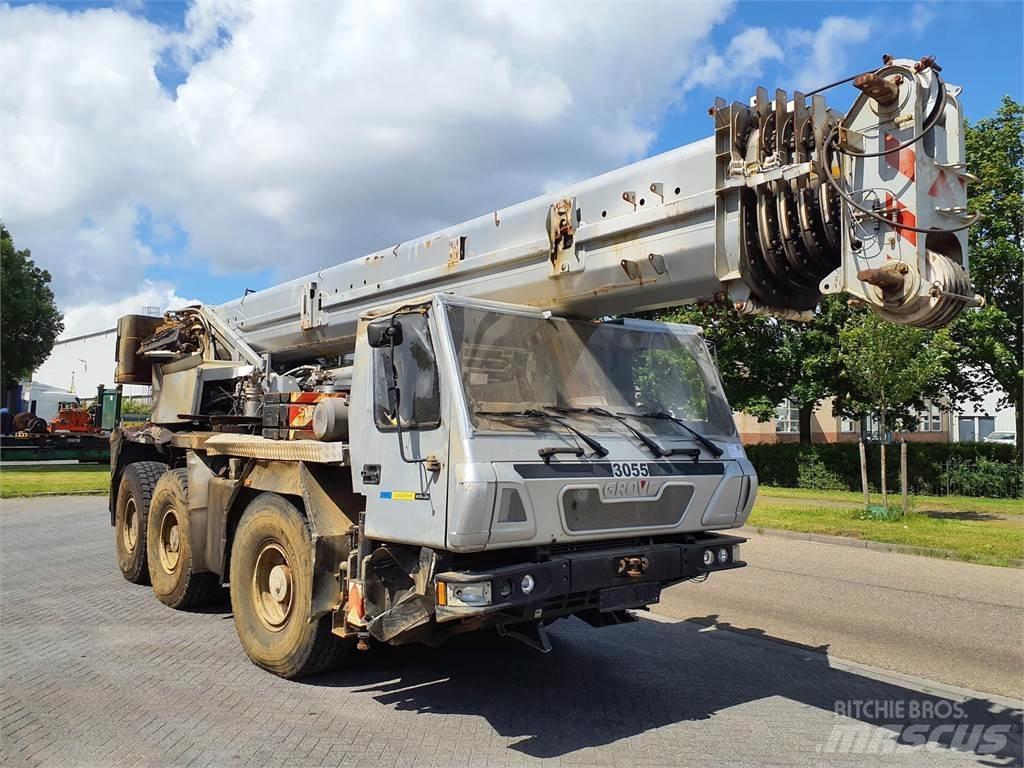 Grove GMK 3055 Univerzálne terénne žeriavy