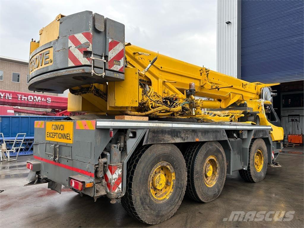 Grove GMK 3055 Univerzálne terénne žeriavy