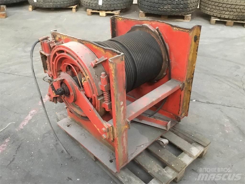 Kato NK 350 winch Diely a zariadenia žeriavov