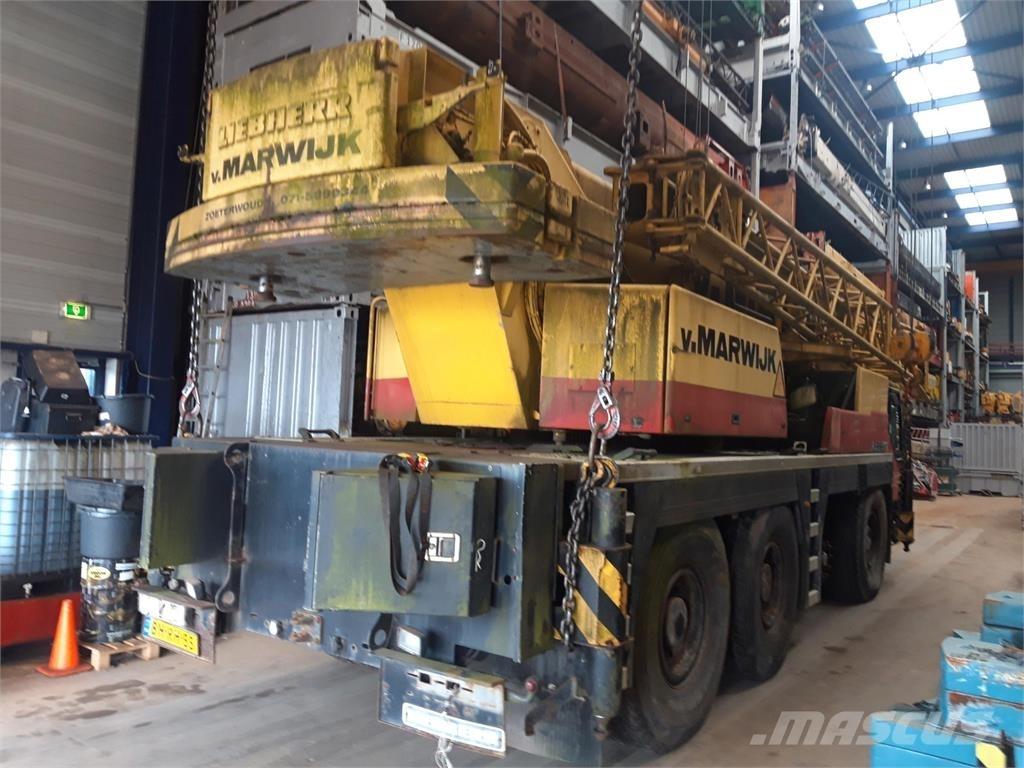 Liebherr LTM 1060-2 Univerzálne terénne žeriavy