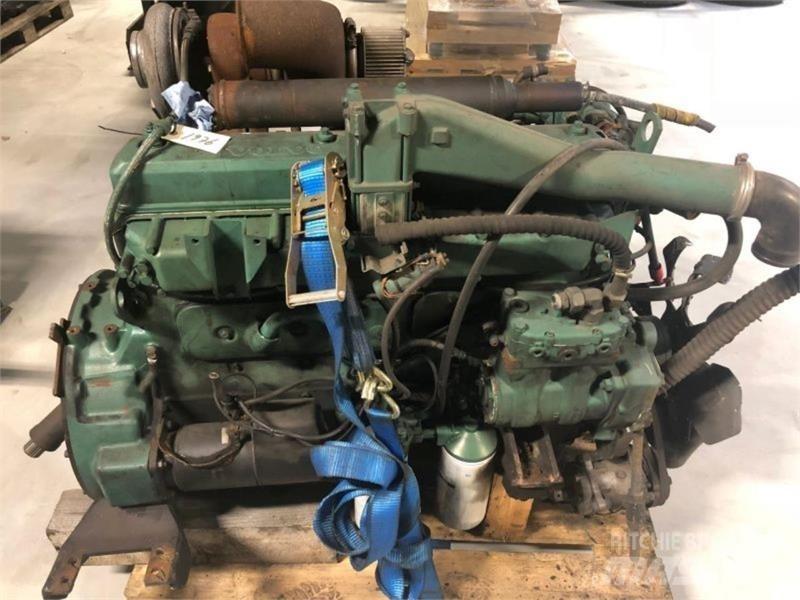 Volvo D7B Manipulácia s materiálom - ostatné
