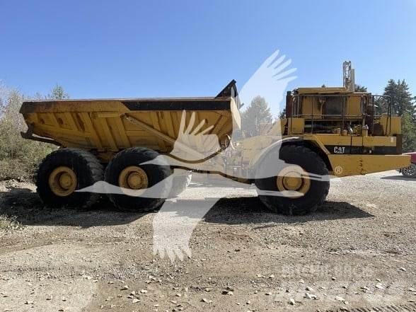 CAT D400D Kĺbové nákladné autá
