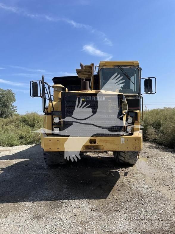 CAT D400D Kĺbové nákladné autá