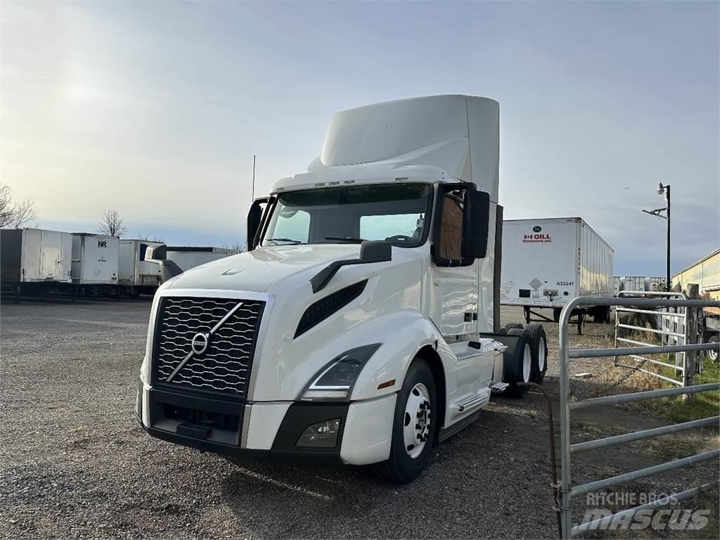 Volvo VNL300 Ťahače