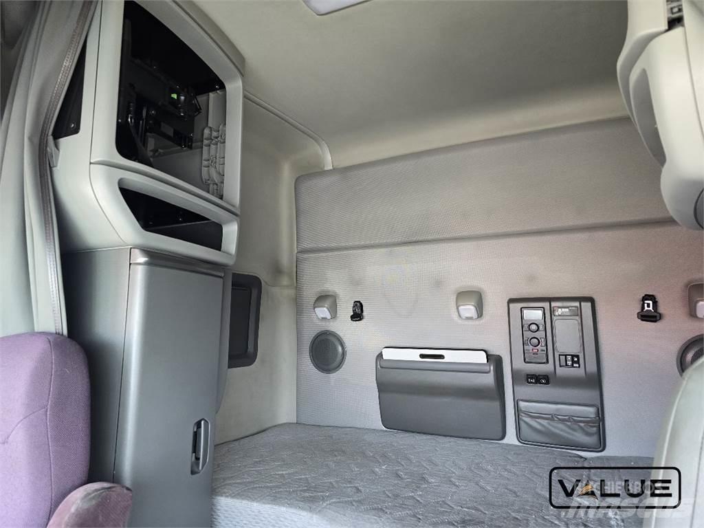 Volvo VNL740 Ťahače