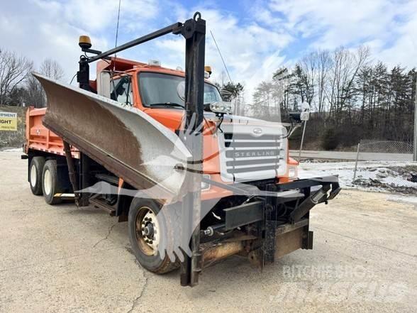 Sterling LT9500 Posýpače soli a piesku