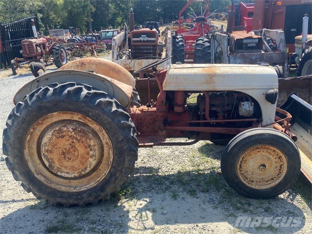 Ford 8N Stavebníctvo - ostatné