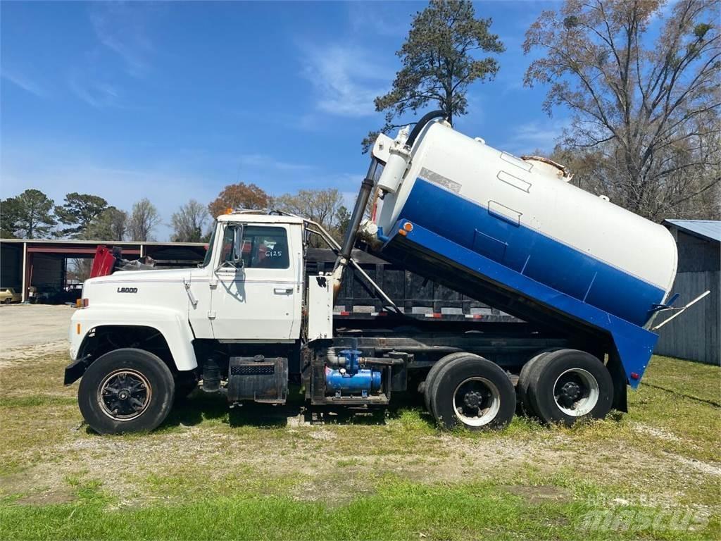 Ford L8000 Stavebníctvo - ostatné