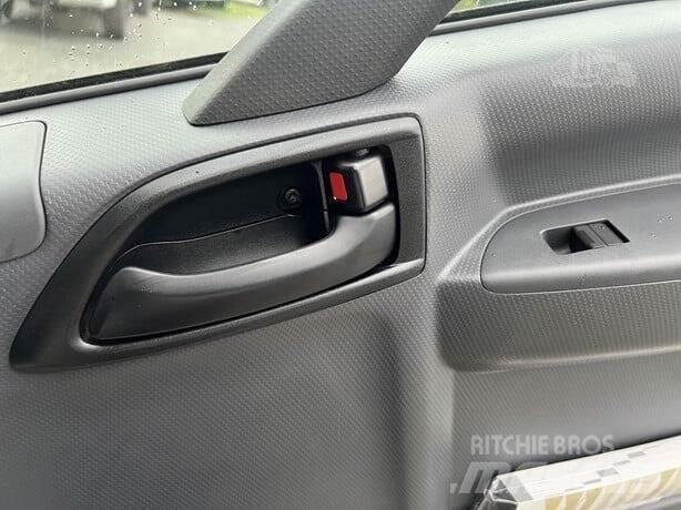 Isuzu NRR Stavebníctvo - ostatné