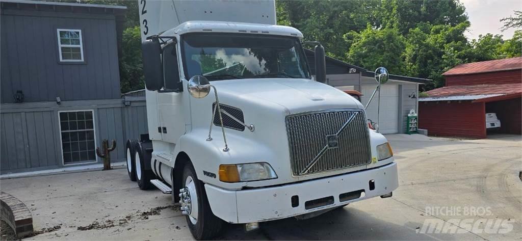 Volvo VNL Stavebníctvo - ostatné
