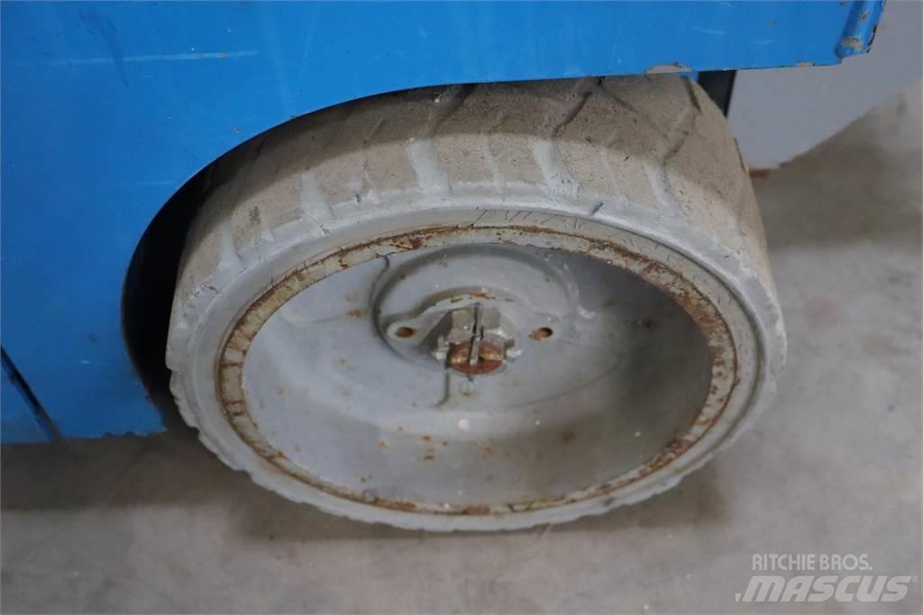 Genie GS1532 Nožnicové zdvíhacie plošiny