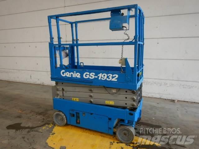 Genie GS1932 Nožnicové zdvíhacie plošiny