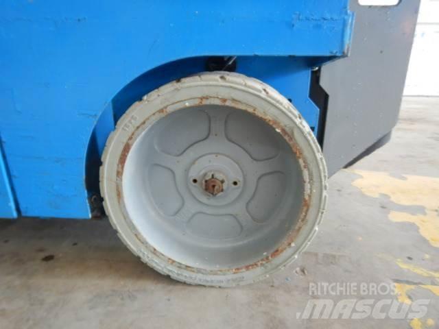 Genie GS2032 Nožnicové zdvíhacie plošiny